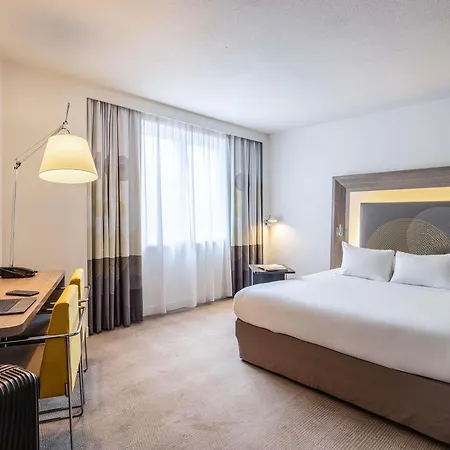 Novotel Centre Hotel