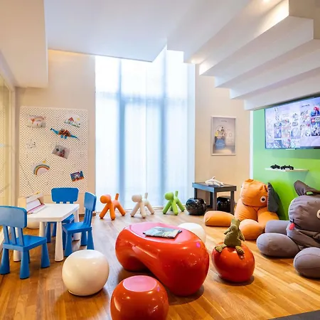 Novotel Centre Hotel 4*