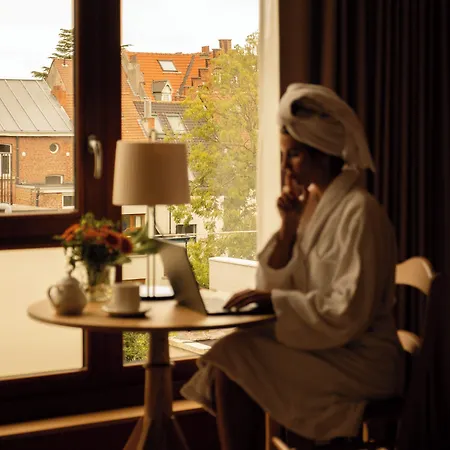 9hotel Chelton 4*