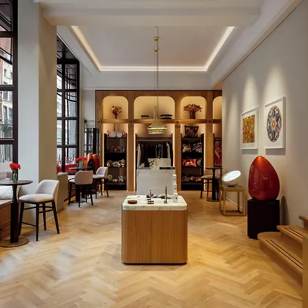 Corinthia Grand Astoria 酒店