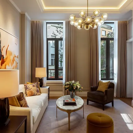 Corinthia Grand Astoria 酒店
