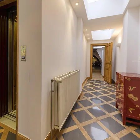 Chic Penthouse Grand-place Apartment Brussels