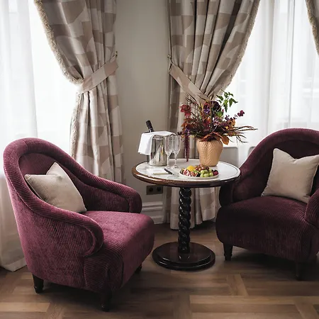 Отель Fleur De 4*