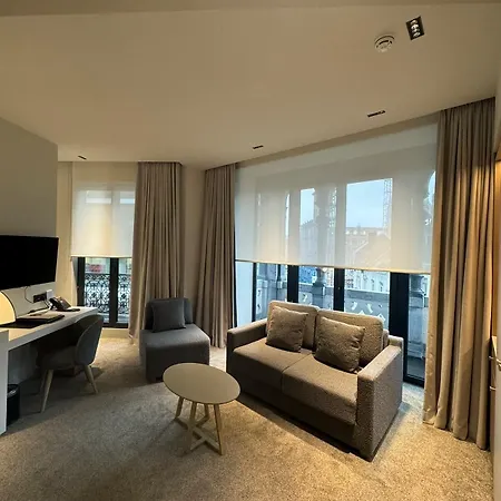 Opo 4* Brussels