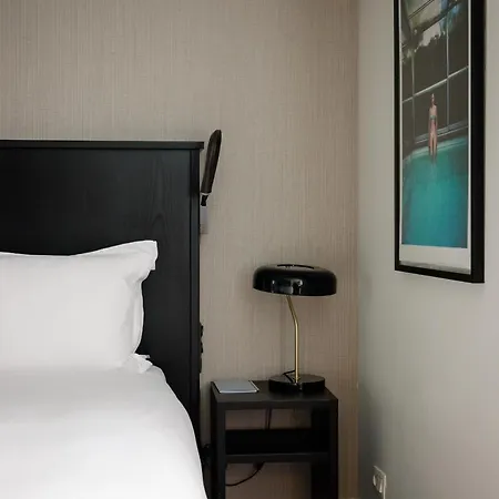 Отель Pillows Centre Брюссель