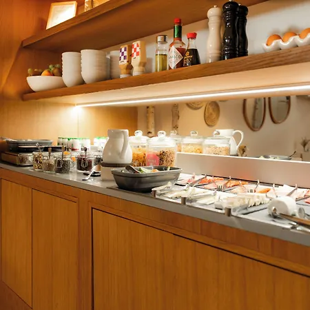 9hotel Sablon Hotel 4*