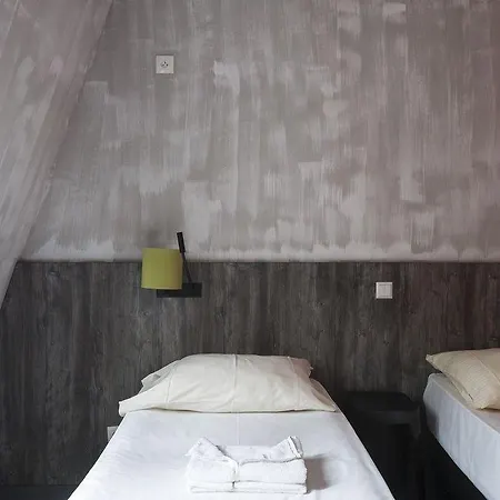 Brxxl 5 Centre Hostel *