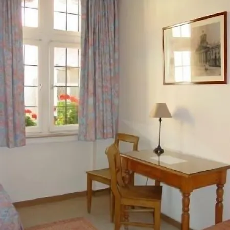 La Vieille Lanterne Hotel *