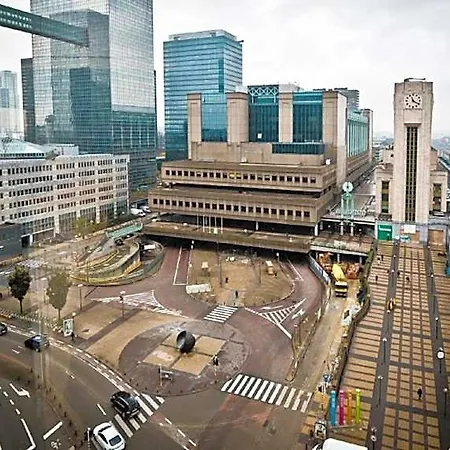 Center 布鲁塞尔