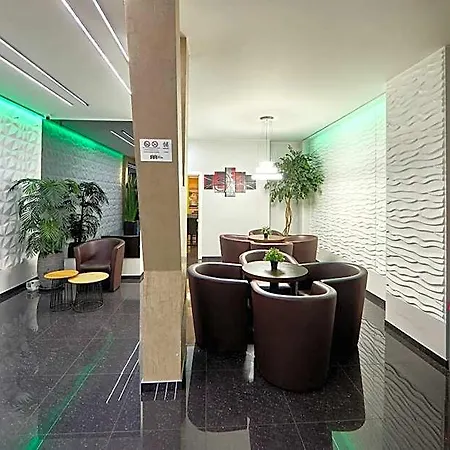 Center 酒店