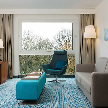 Courtyard By Marriott Hotel 4*