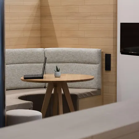 Courtyard By Marriott