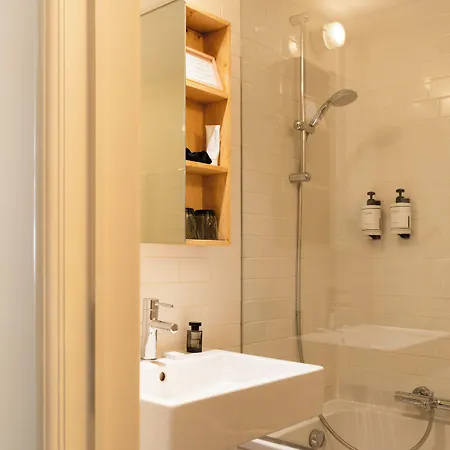 Hotell 9hotel 3*