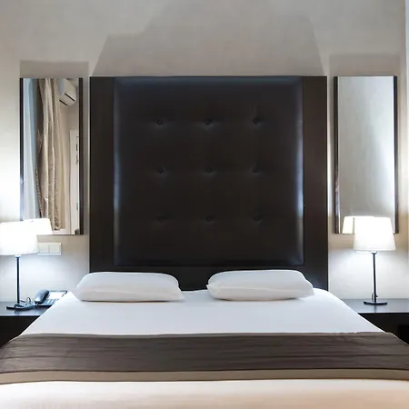 Chambord Hotel 3*