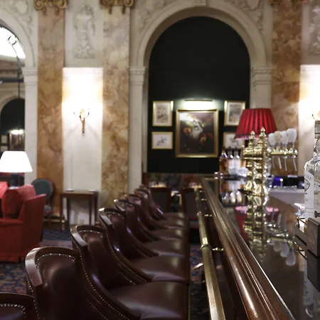 Le Plaza Hotel 5*