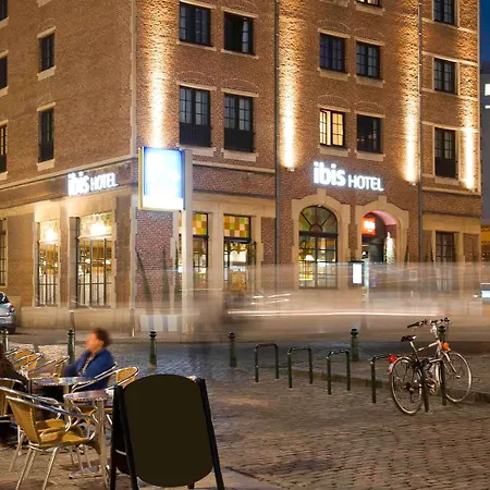 Hotel Ibis Off Grand'place 3*