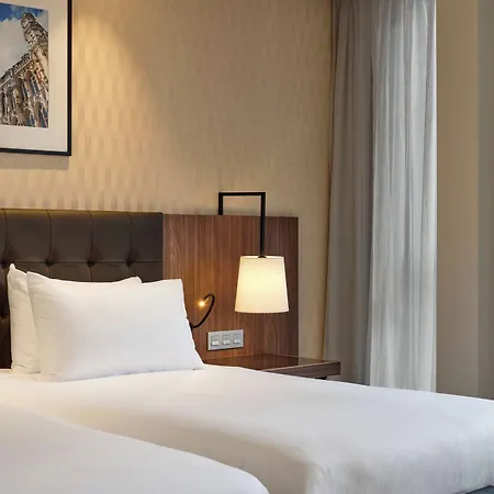 Отель Eurostars Avenue Louise