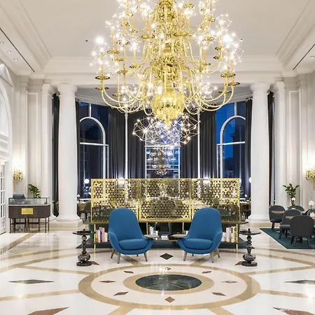 Hilton Grand Place 4*