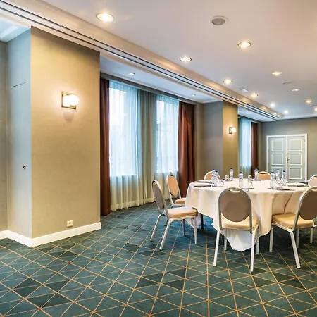 Hilton Grand Place Hotel Bruksela