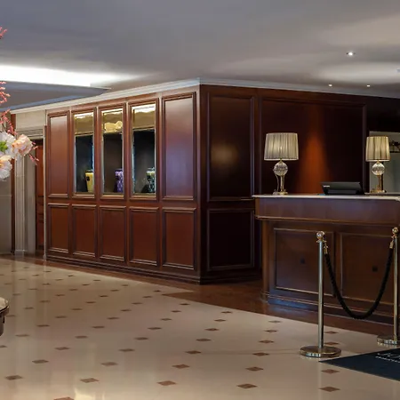 Warwick Grand-place ホテル 4*