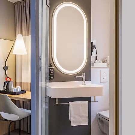 Hotel Ibis Centre 3*