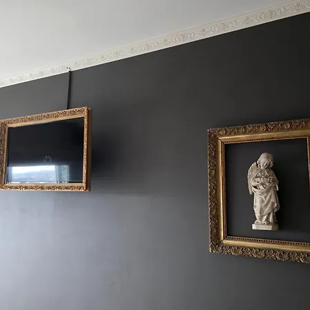 Romantics Rooms In Brussels Sky Guest house 4*