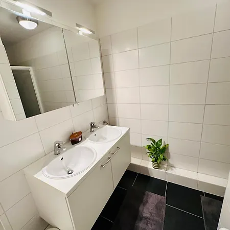 Modern - 2bd - - Grand Place