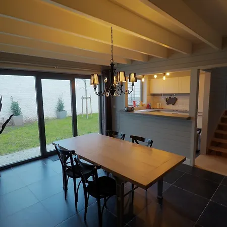 House In The City Apartment