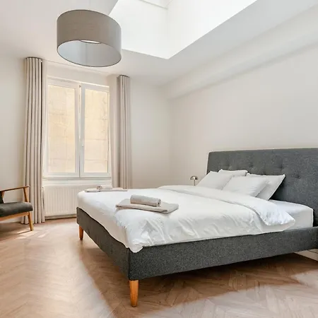 Center Spacious And Apartamento Bruselas
