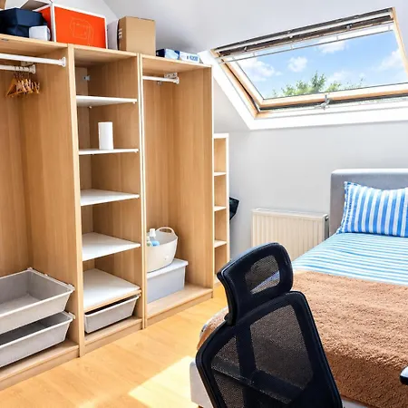 Privatunterkunft A Jette Avec Espace De Travail Et Wifi Gratuit Brüssel