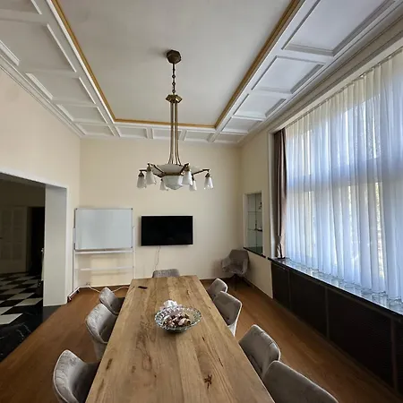La Victoria Villa *