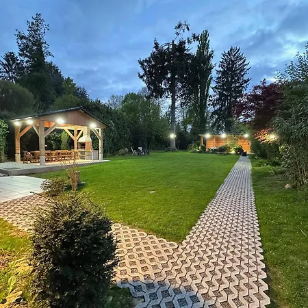La Victoria Bxl Villa *