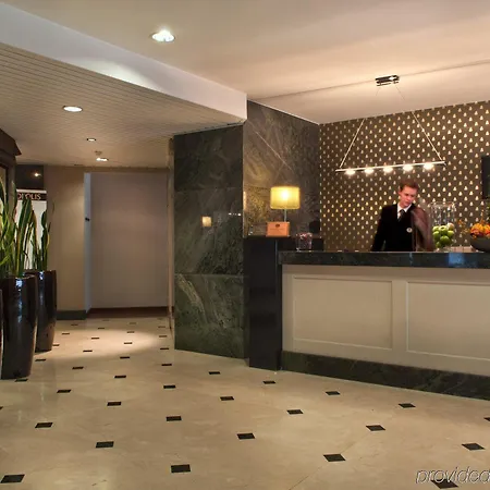 ホテル Nh カルフール ドゥ ルーロップ ブリュッセル