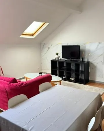 Au Centre D'ixelles Apartment *