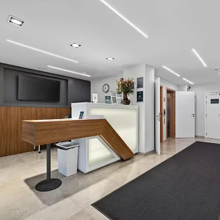 Penthouse 2bdr With 160 Midi 33 By Reside * Brüssel