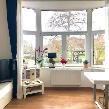 Elegant And Bright I Saint Gilles Apartment Brüssel