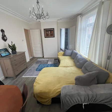 Lycky Apartment *