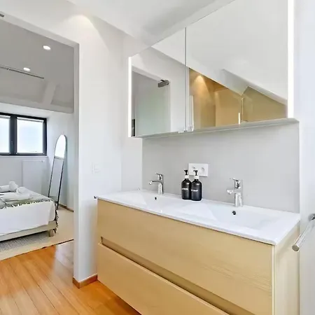 Elegant 3-bedroom In Ixelles Wit Apartment Brüssel