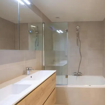 Apartment Ultimate Location - Grand Place, Manneken Pis & Centre For 6 People