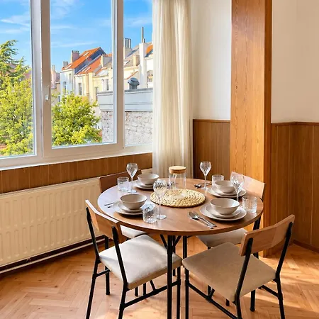 Cozy 1-bedroom Near Public Transport In Brüssel