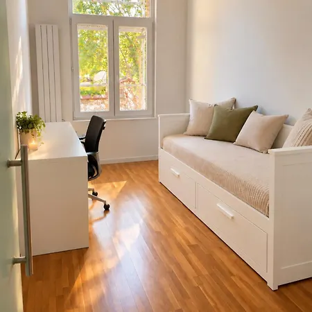 Apartment Charming, Cozy & Elegant In Brussels