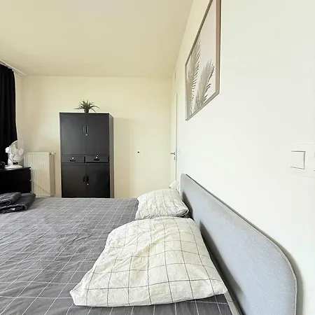 Lovely And Cosy Elegant Near Atomium, Ideal For Families * Brüksel