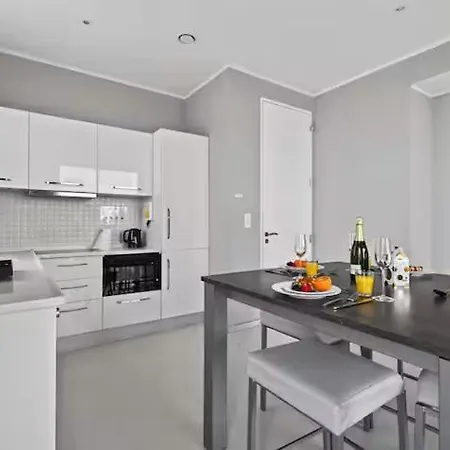 Penthouse 2 Bdr With 160 View By Reside
