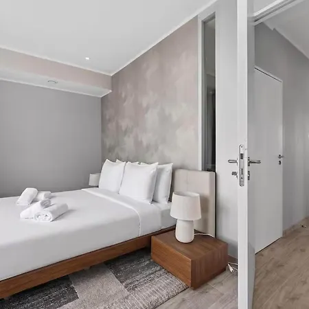 Three Bdr Penthouse With View Midi 33 By Reside Apartment