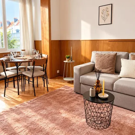 Apartment Cozy 1-bedroom Near Public Transport In Brüssel