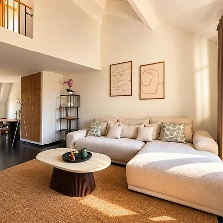 Duplex Cosy Et Luxueux De 110m2 Avec Terasse Tres Proche De L'atomium Apartment *