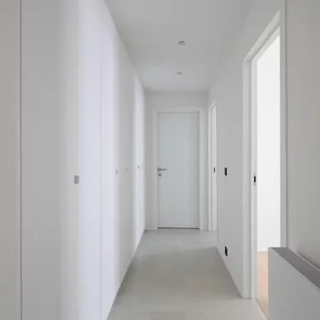 Ultimate Location - Grand Place, Manneken Pis & Centre For 6 People Apartment