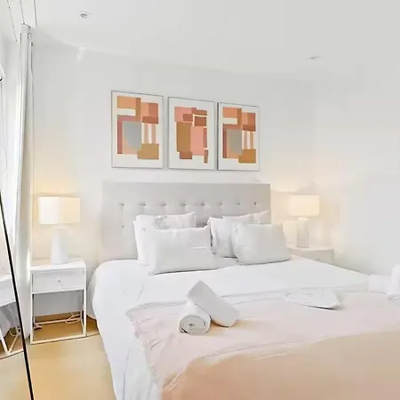 Elegant 3-bedroom In Ixelles Wit Apartment Brüssel