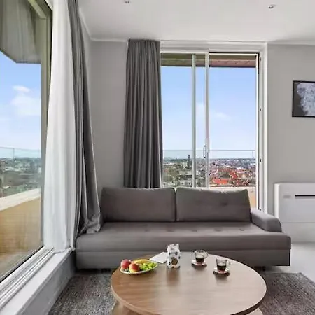 Penthouse 2 Bdr With 160 View By Reside Apartment *