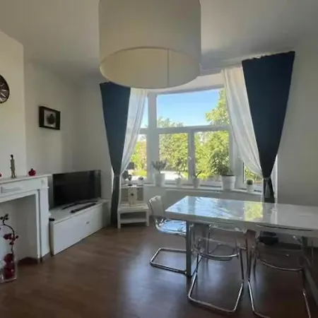 Elegant And Bright I Saint Gilles Apartment Brüssel